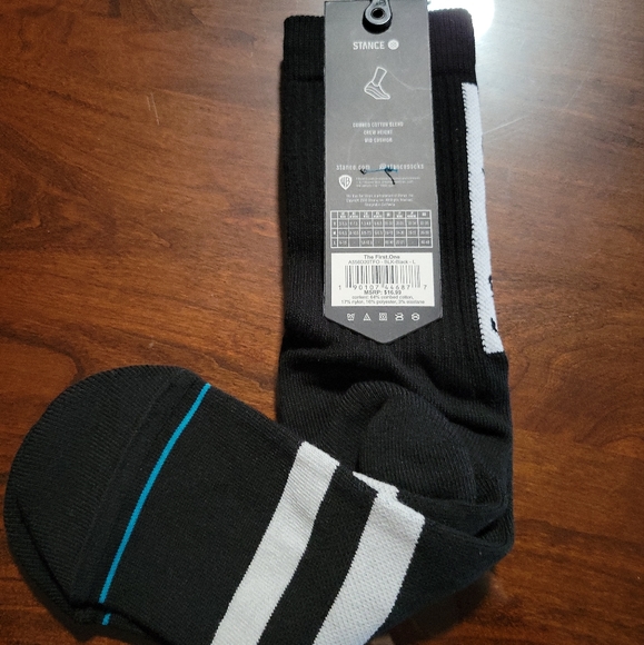 BNWT Stance x FriendsThe First One Black Crew Socks Large Men's 9-13 - Picture 4 of 4